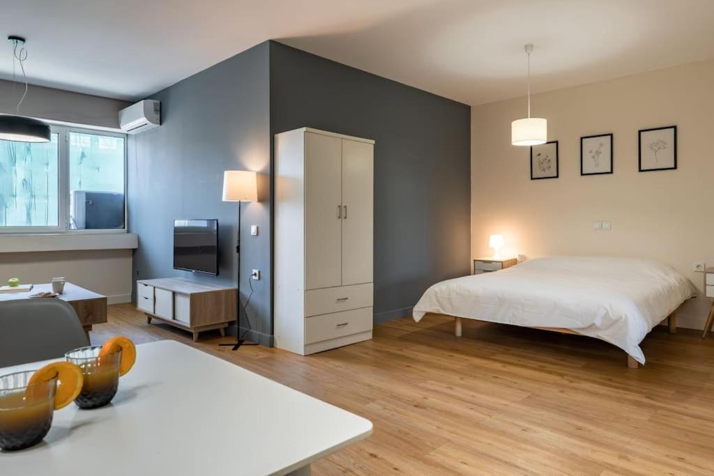 Large Comfy, Modern Studio 5 Min To Acropolis Atena Exterior foto